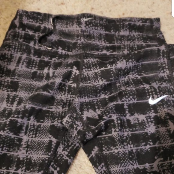 Nike Dri Fit pants - Picture 2 of 3